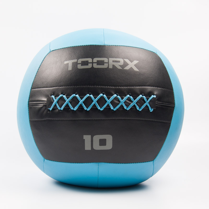 Billede af en cyan wall ball på 10 kg fra TOORX